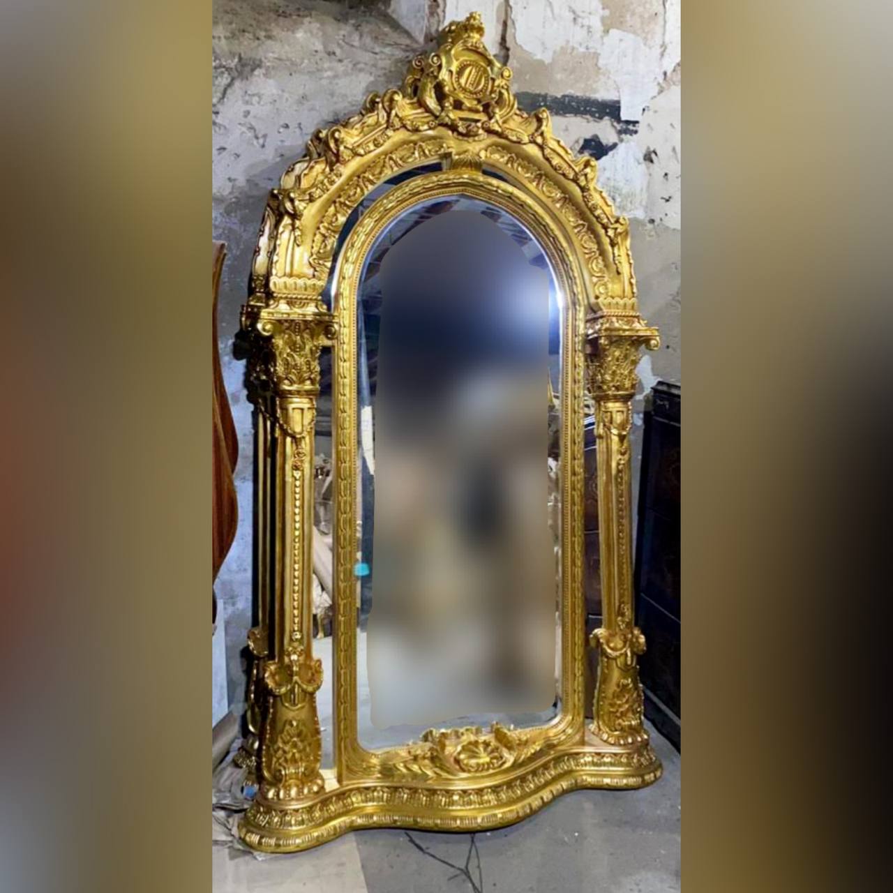 Зеркало в дворцовом стиле