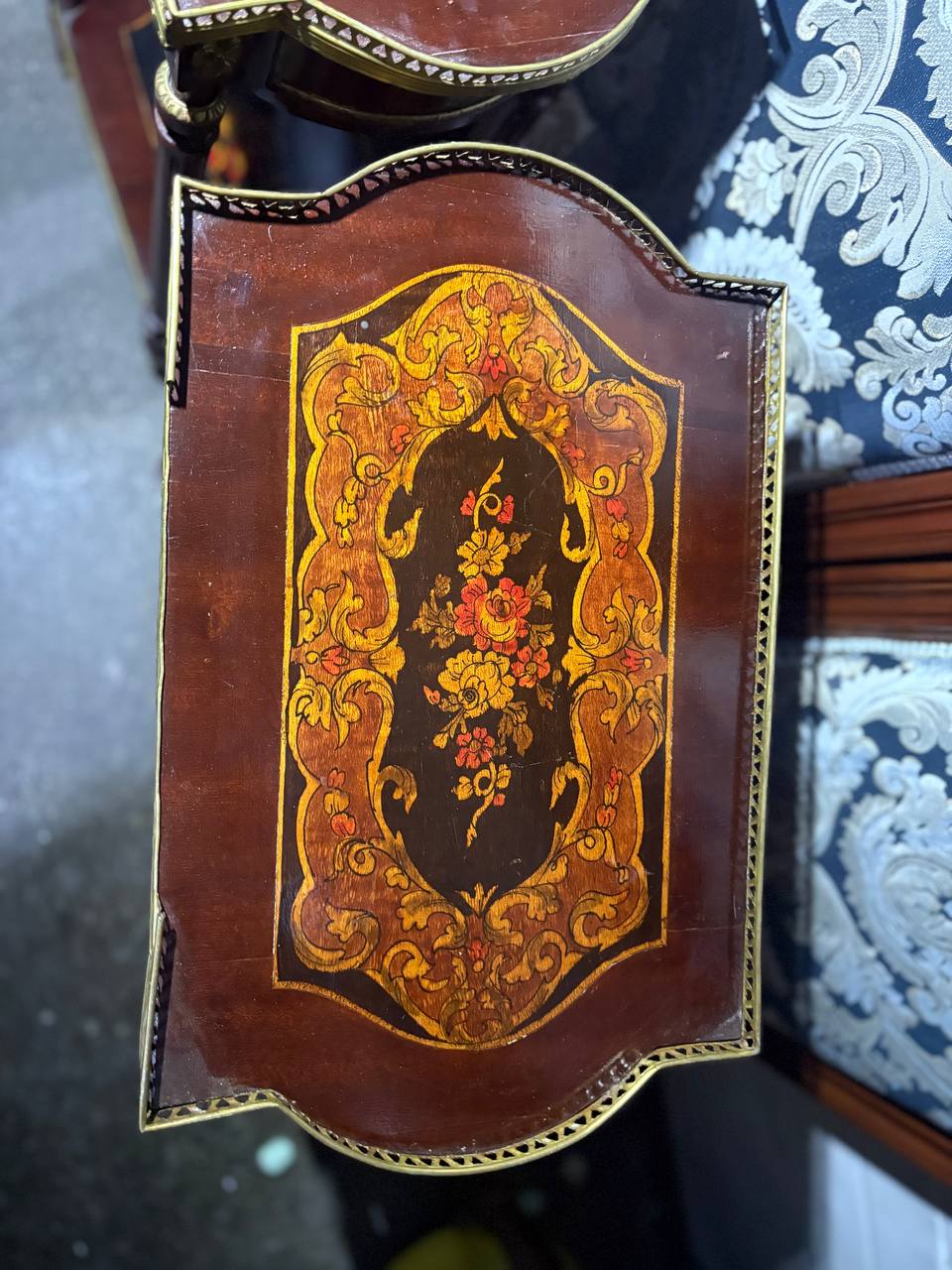 Стол консольный в стиле Людовика XVI 2 штуки