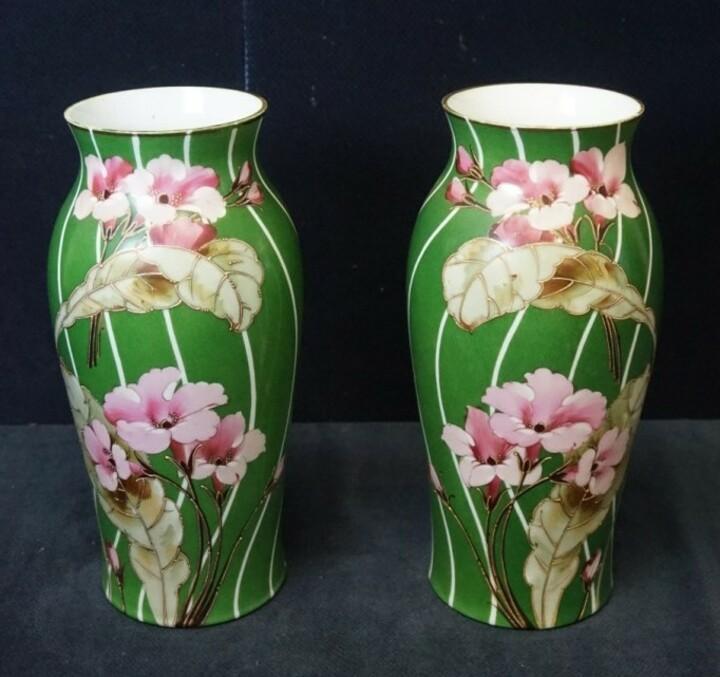 Ваза 2 штуки в стиле ар нуво