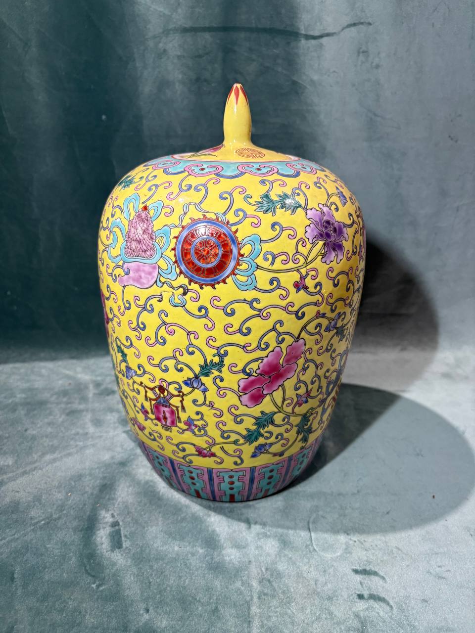 Ваза с крышкой в стиле шинуазри 2 штуки