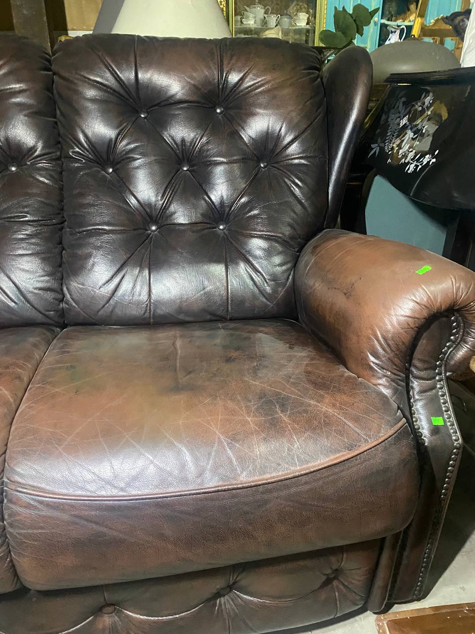 Диван винтажный кожаный