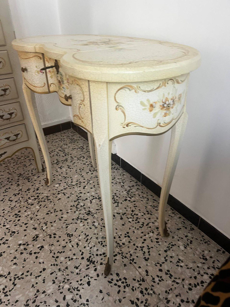 Трюмо/Стол дамский с зеркалом в стиле венецианского барокко