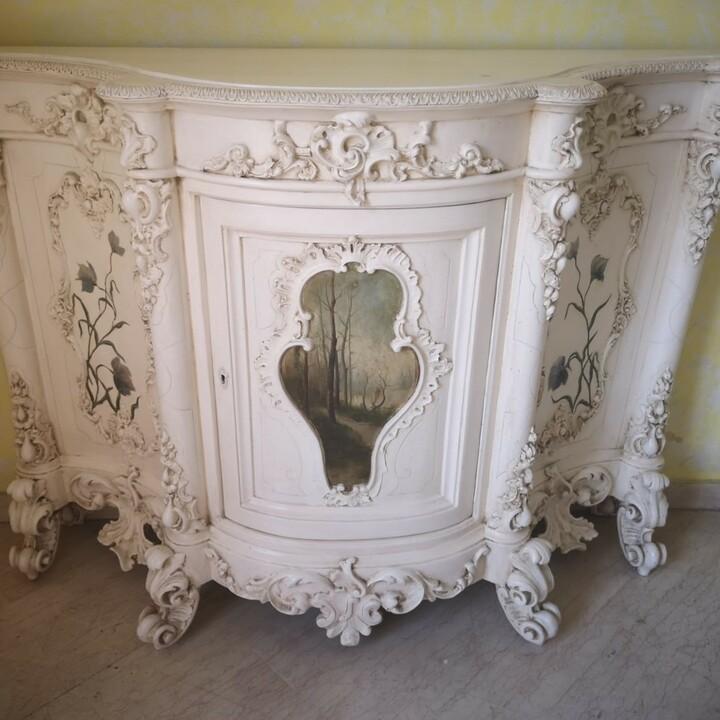 Комод в стиле венецианского барокко