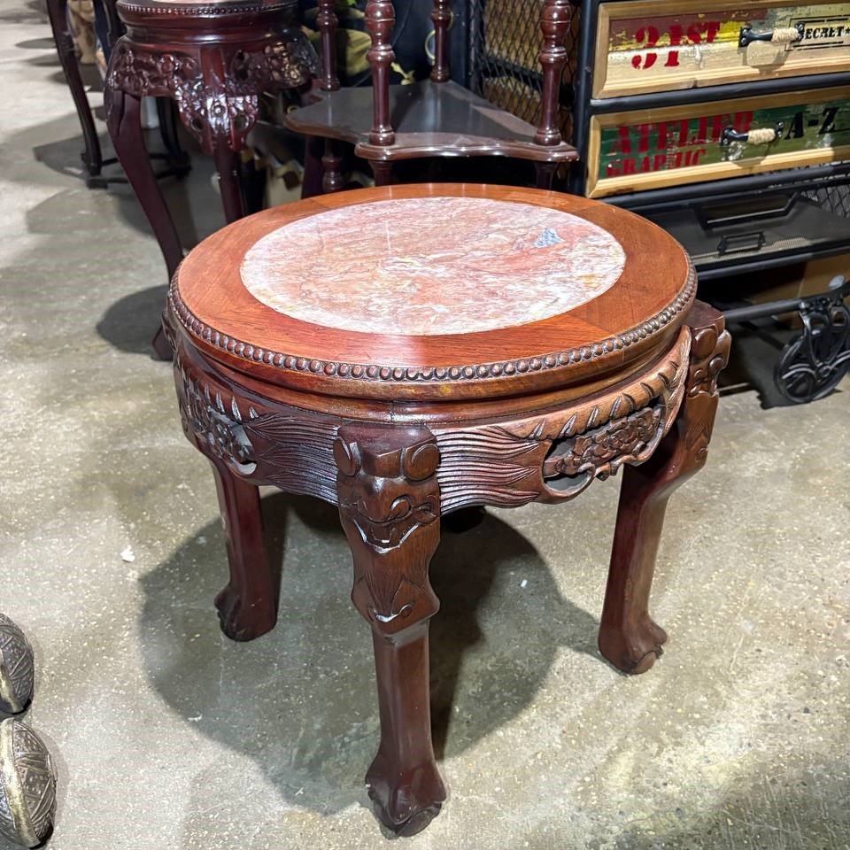 Подставка в восточном стиле