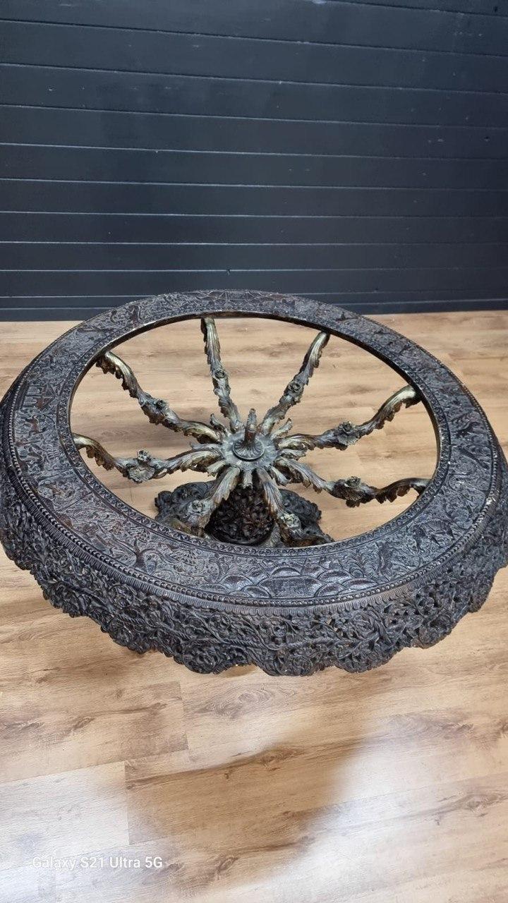 Стол в англо-индийском стиле