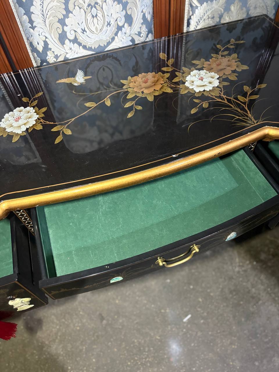 Стол письменный в стиле шинуазри