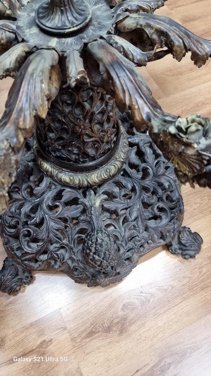 Стол в англо-индийском стиле