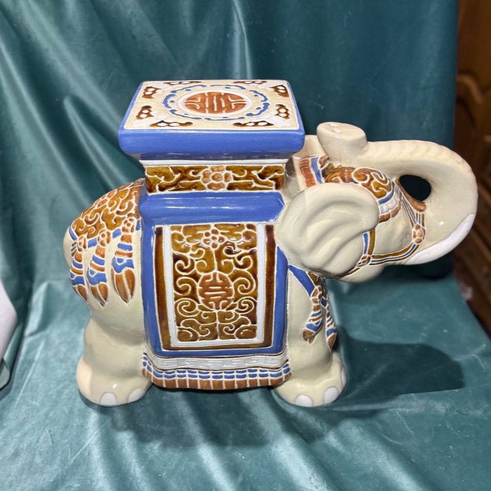 Подставка/Скульптура/фигура Слон