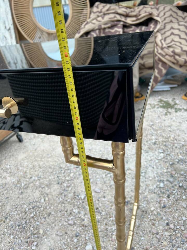 Консоль дизайнерская