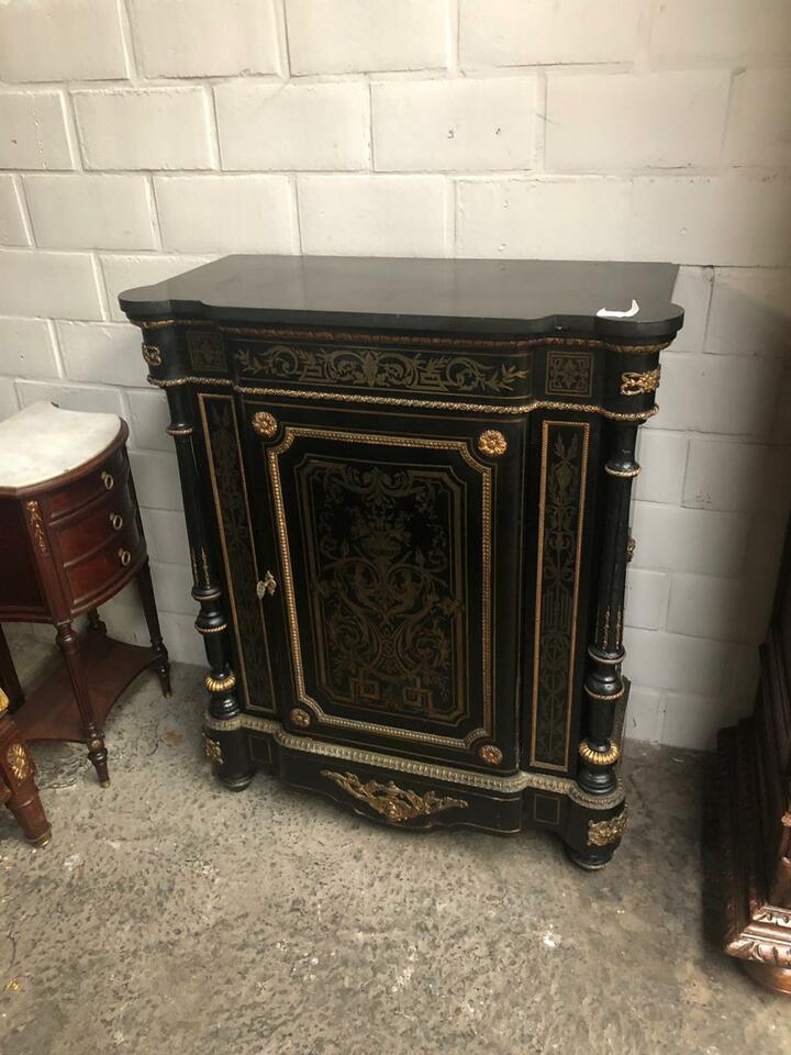 Комод в стиле Наполеона III