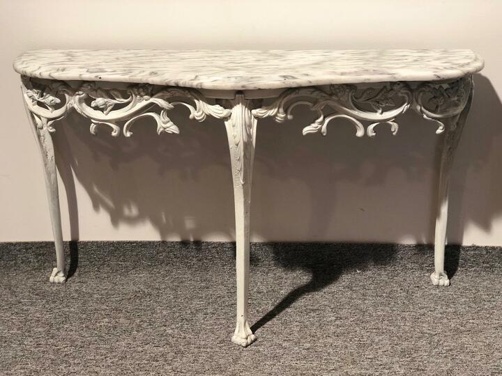 Консоль в стиле Людовика XV