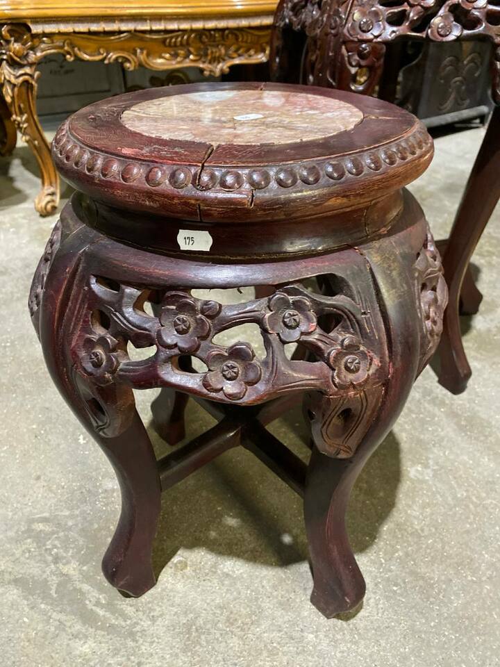 Подставка в восточном стиле