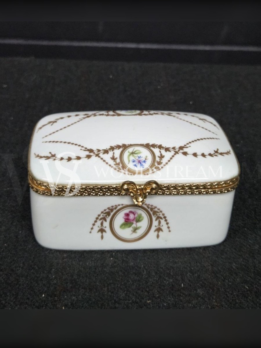 Шкатулка в стиле Людовика XVI Limoges