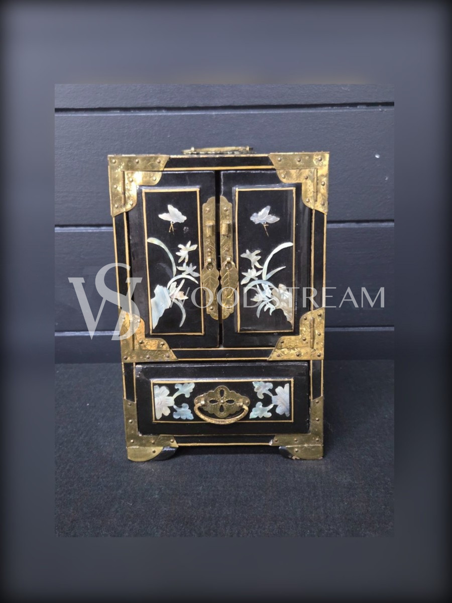 Шкатулка в стиле шинуазри