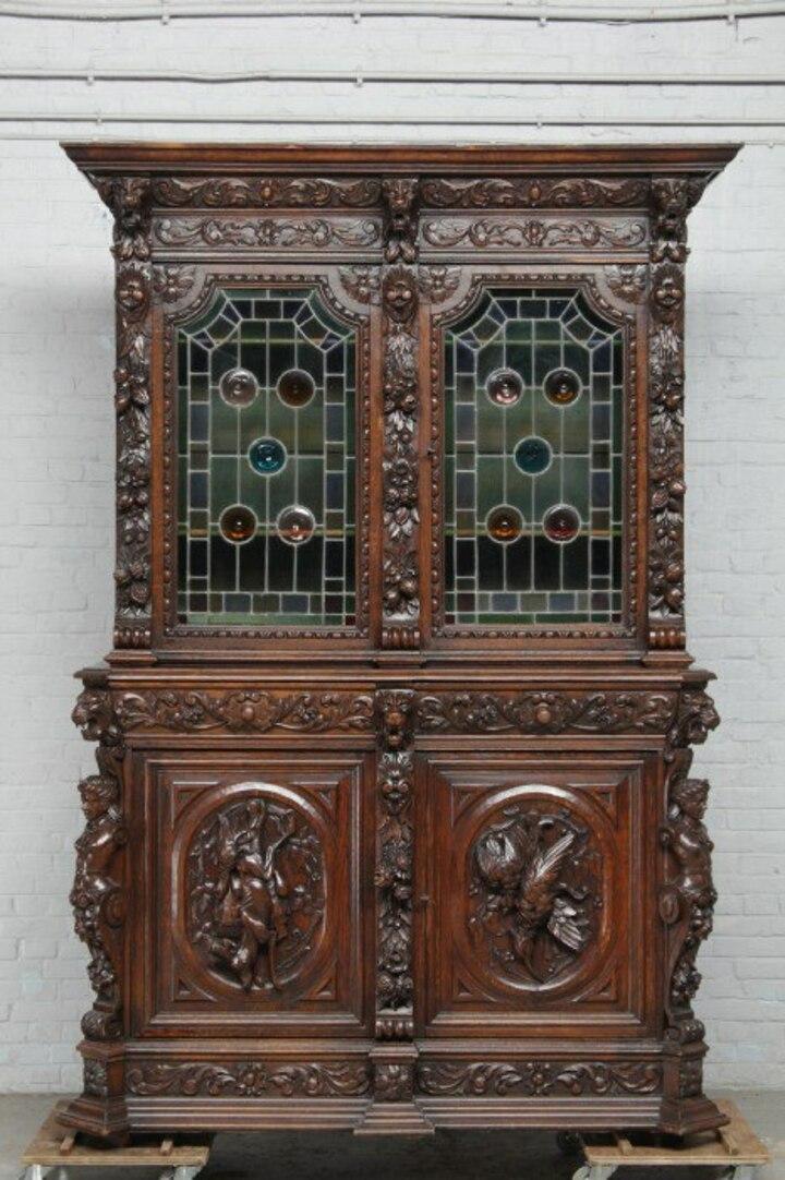 Шкаф книжный в стиле Генриха