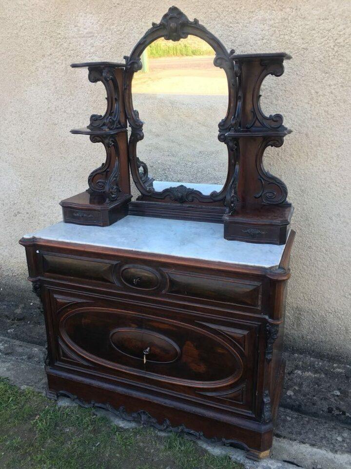 Комод эпохи Наполеона ІІІ