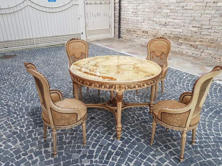 Столовый комплект в стиле барокко