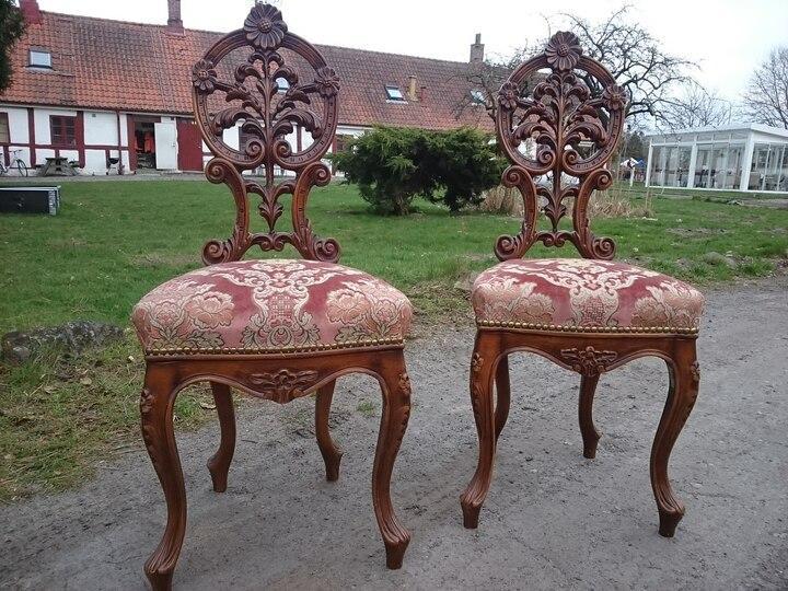 Пара стульев рококо