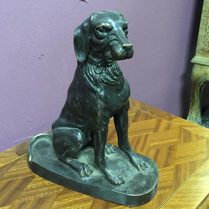 Собака бронзовая