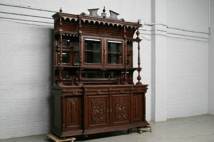Буфет в стиле ренессанс