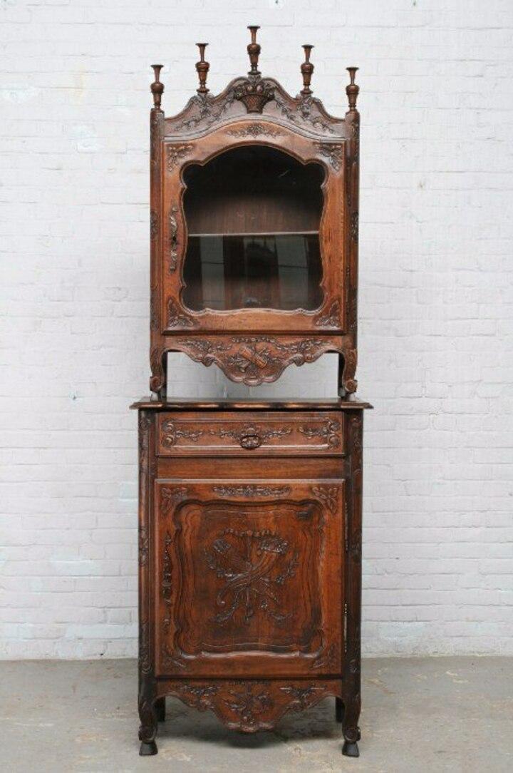 Шкаф кабинетный французский