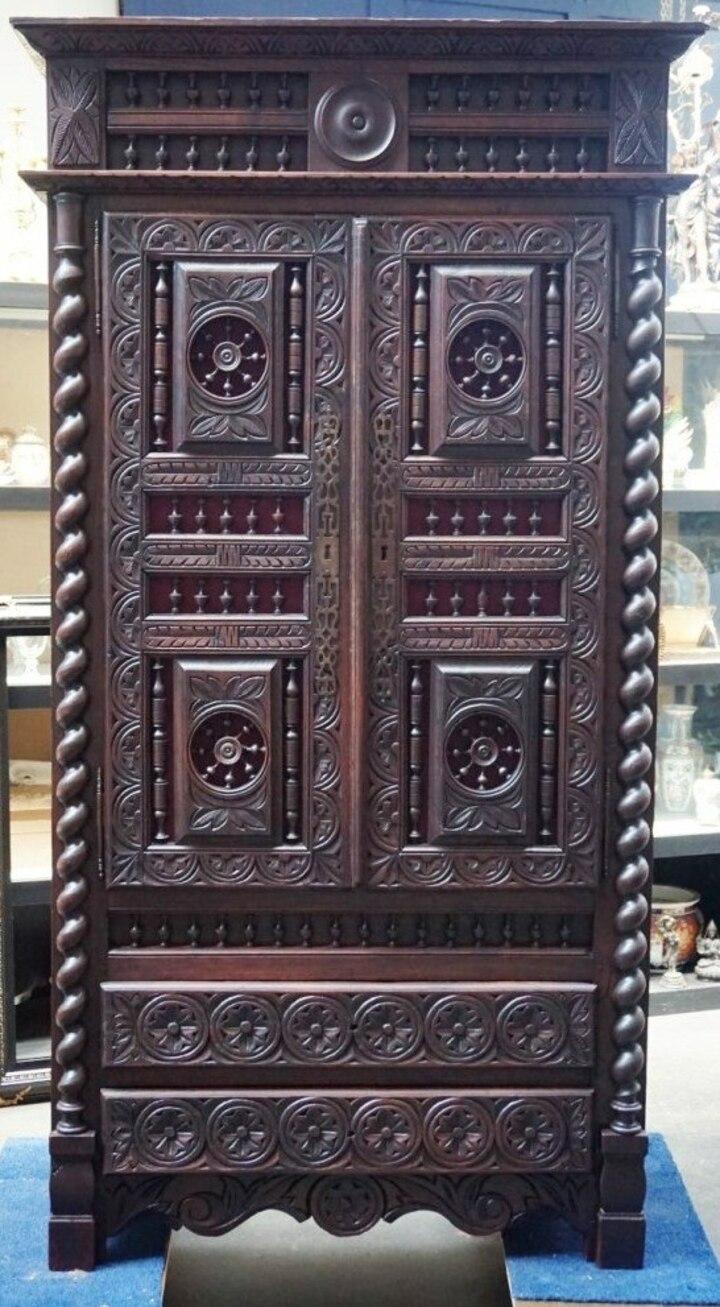 Шкаф бретонский