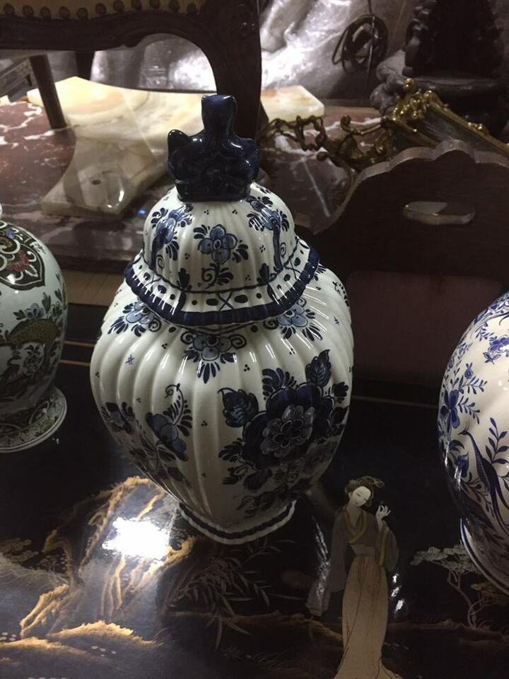 Ваза старинная фарфоровая 