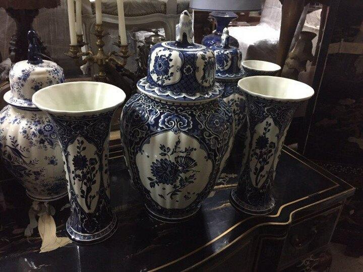 Вазы фарфоровые