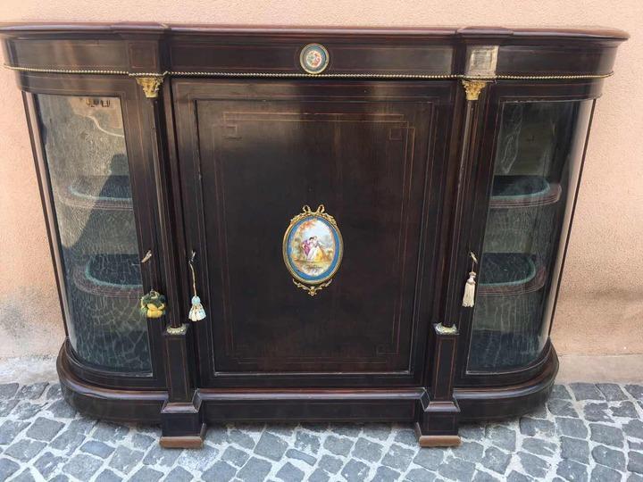 Комод в стиле Наполеона III