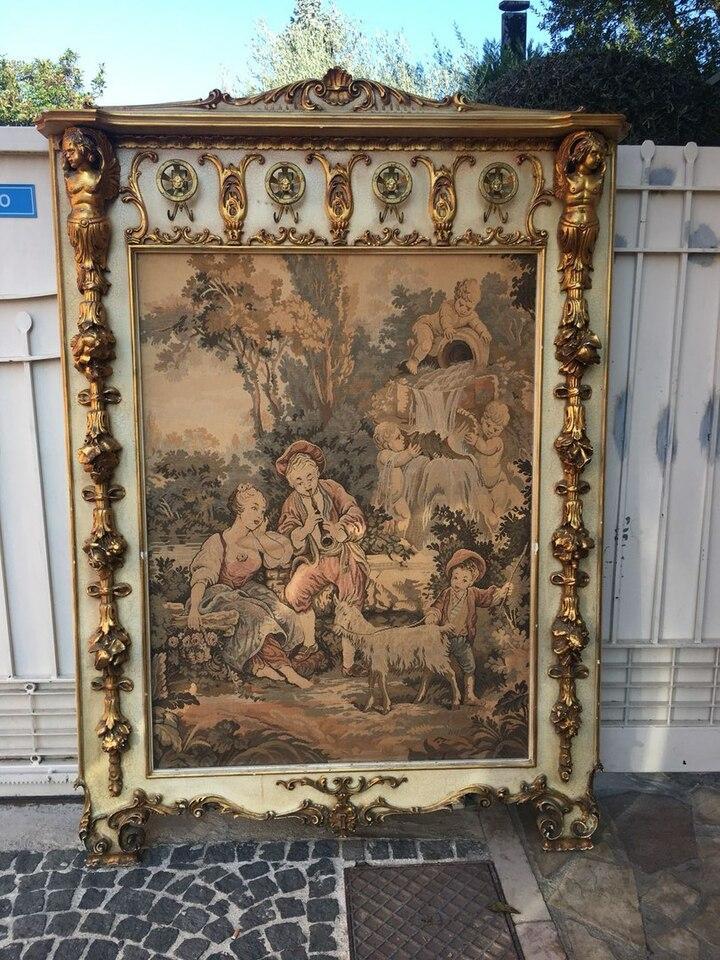 Вешалка с гобеленом в стиле барокко