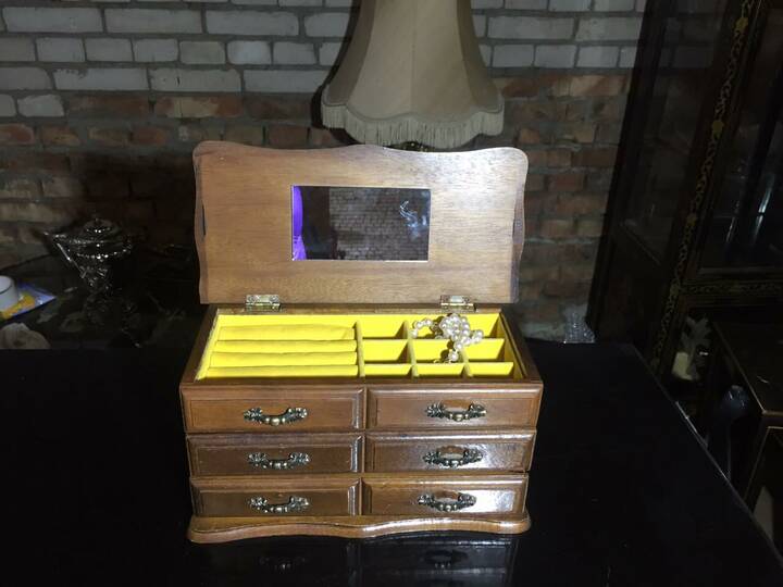 Шкатулка музыкальная