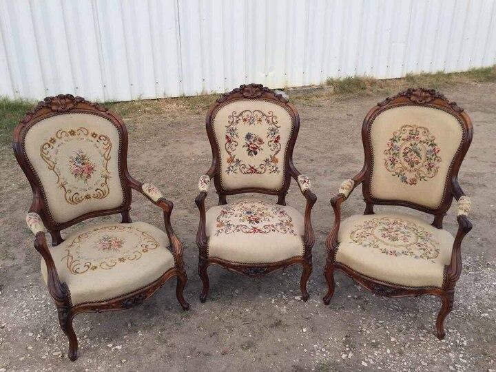 Три гобеленовых кресла