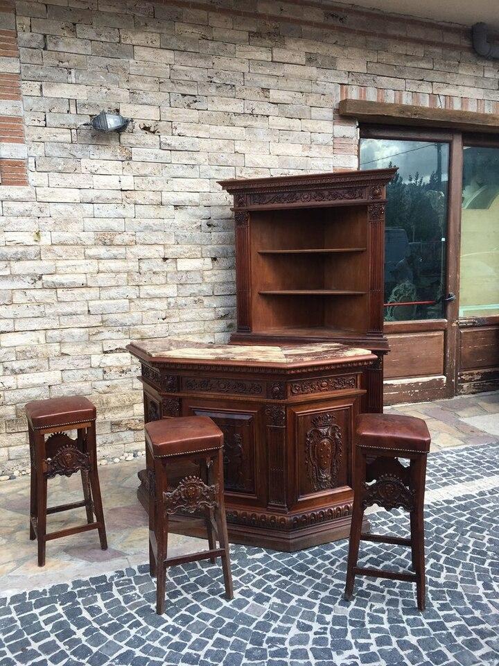 Бар винтажный в стиле ренессанс