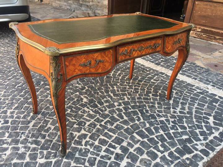 Стол в стиле Наполеона III